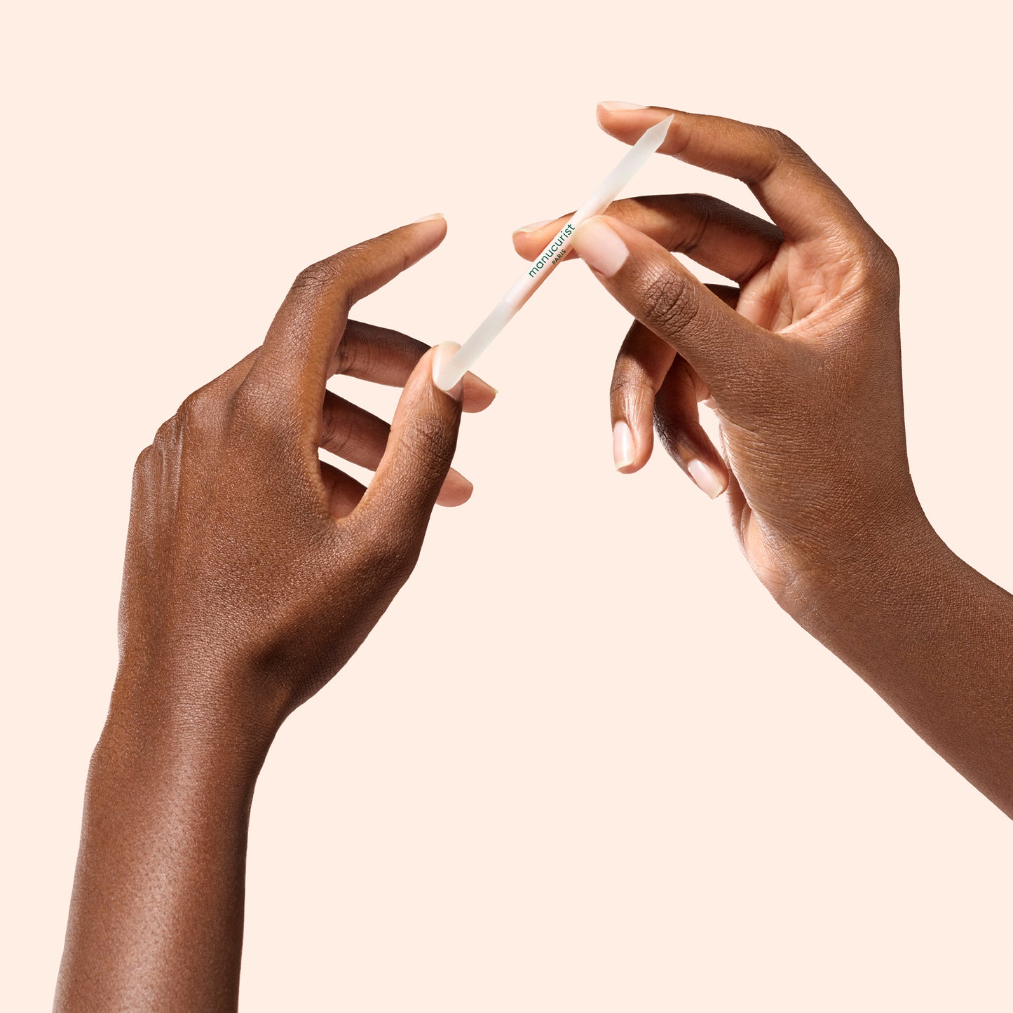 Glass nail accessory trio - Трио стъклени аксесоари