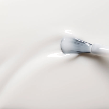 Milky White - Млечно бял